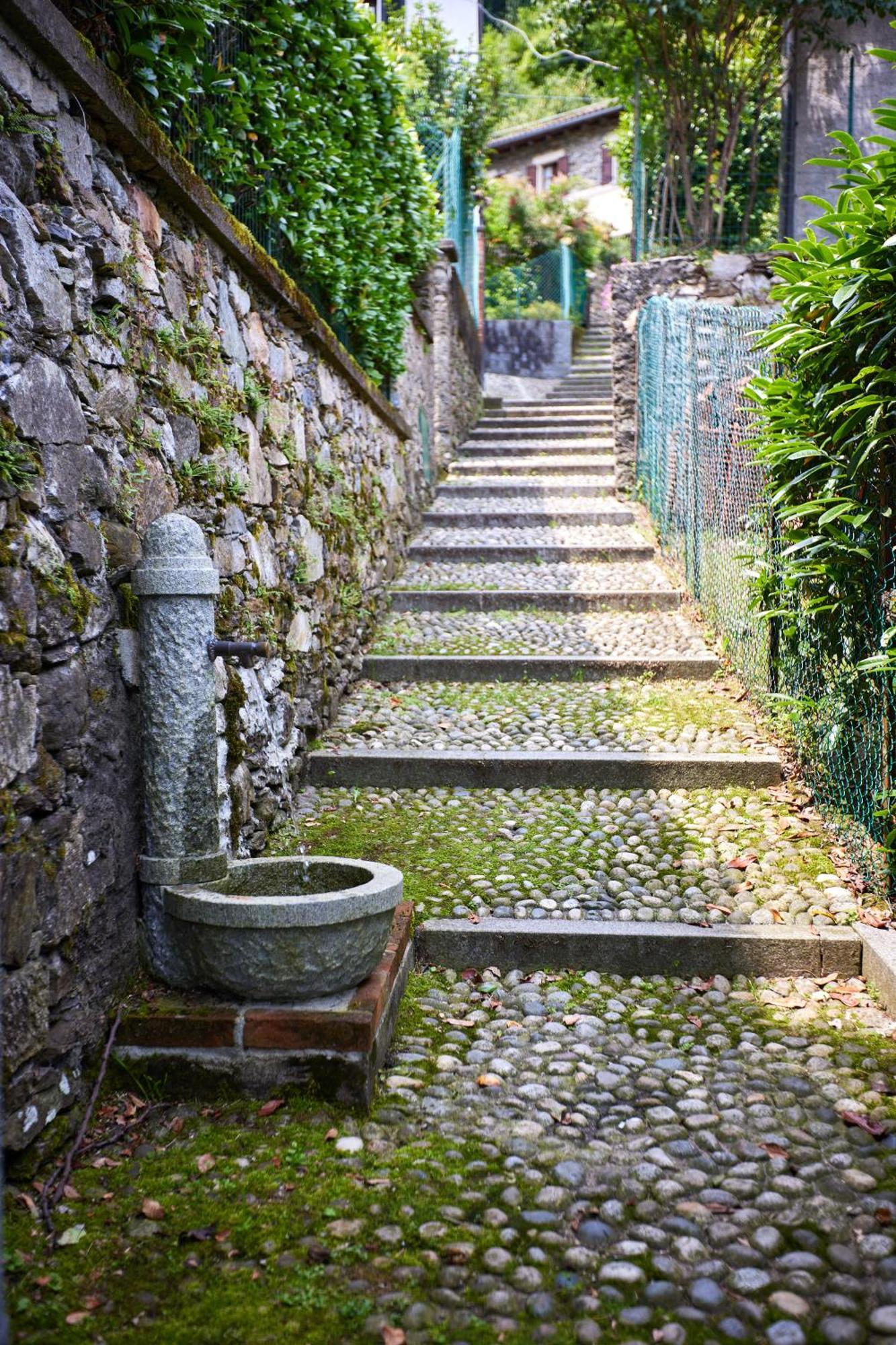 Villa Di Paese - Splendida Vista Lago Maggiore Oggebbio Luaran gambar