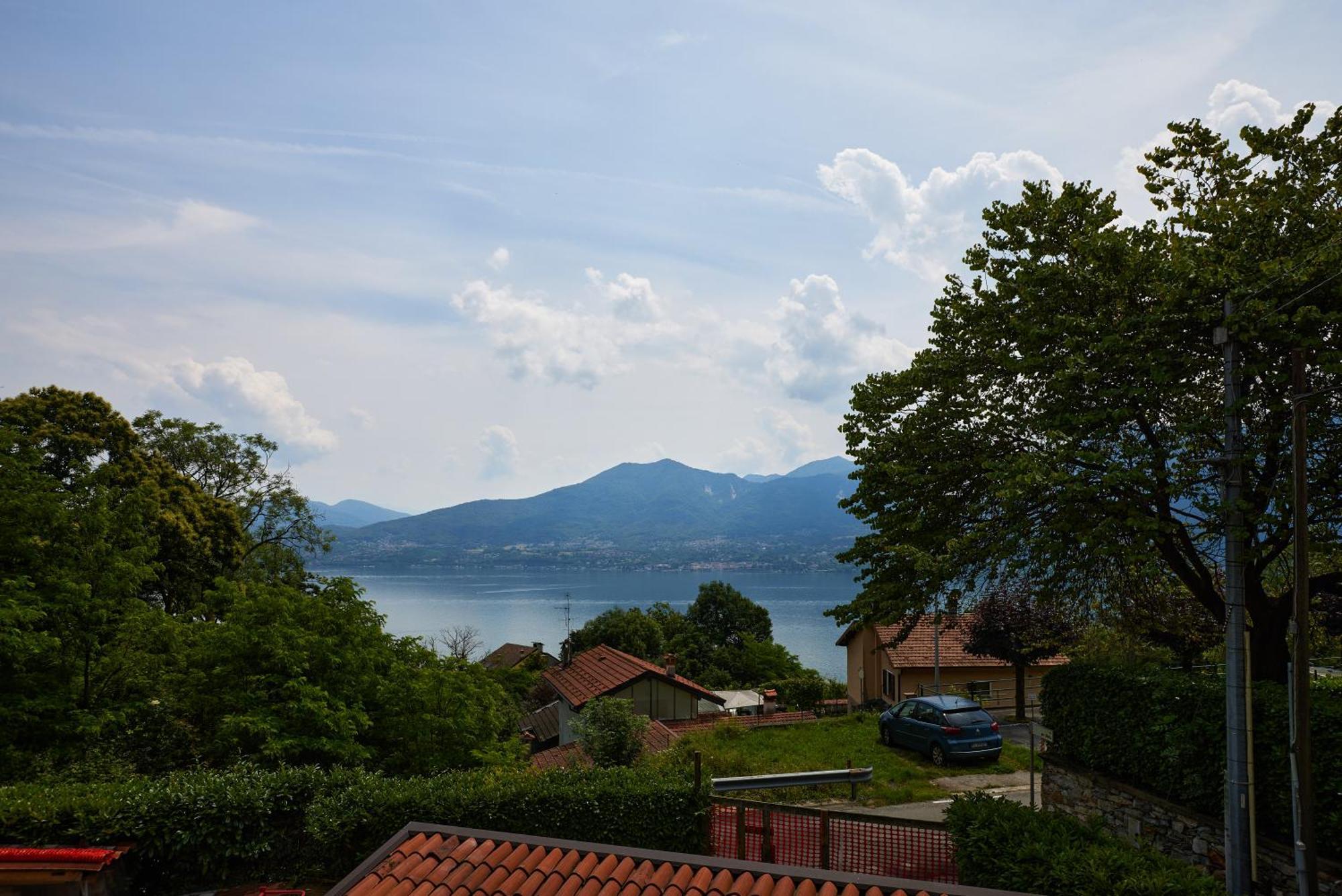 Villa Di Paese - Splendida Vista Lago Maggiore Oggebbio Luaran gambar