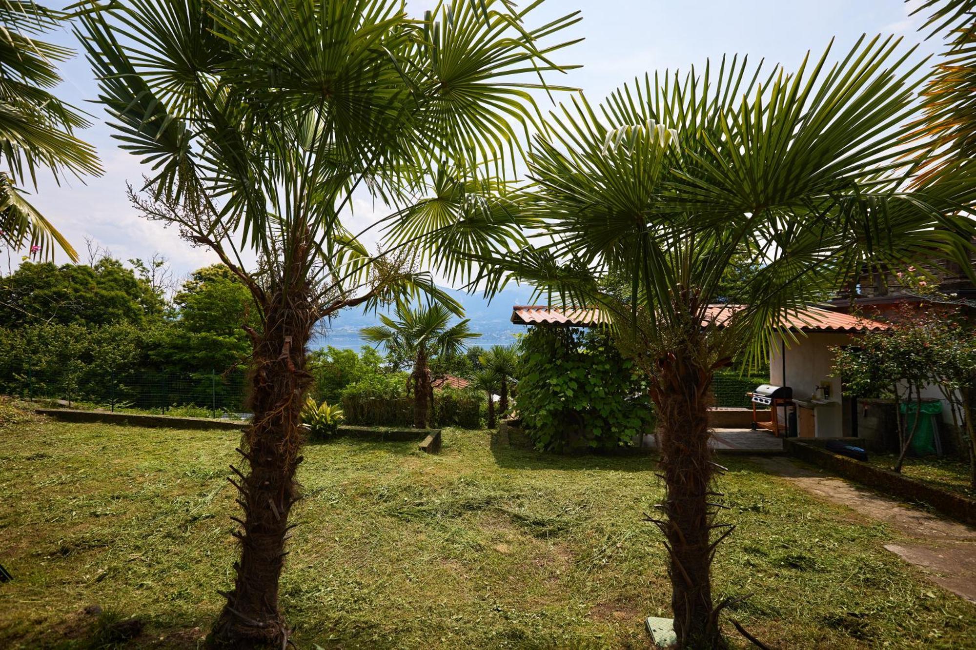 Villa Di Paese - Splendida Vista Lago Maggiore Oggebbio Luaran gambar