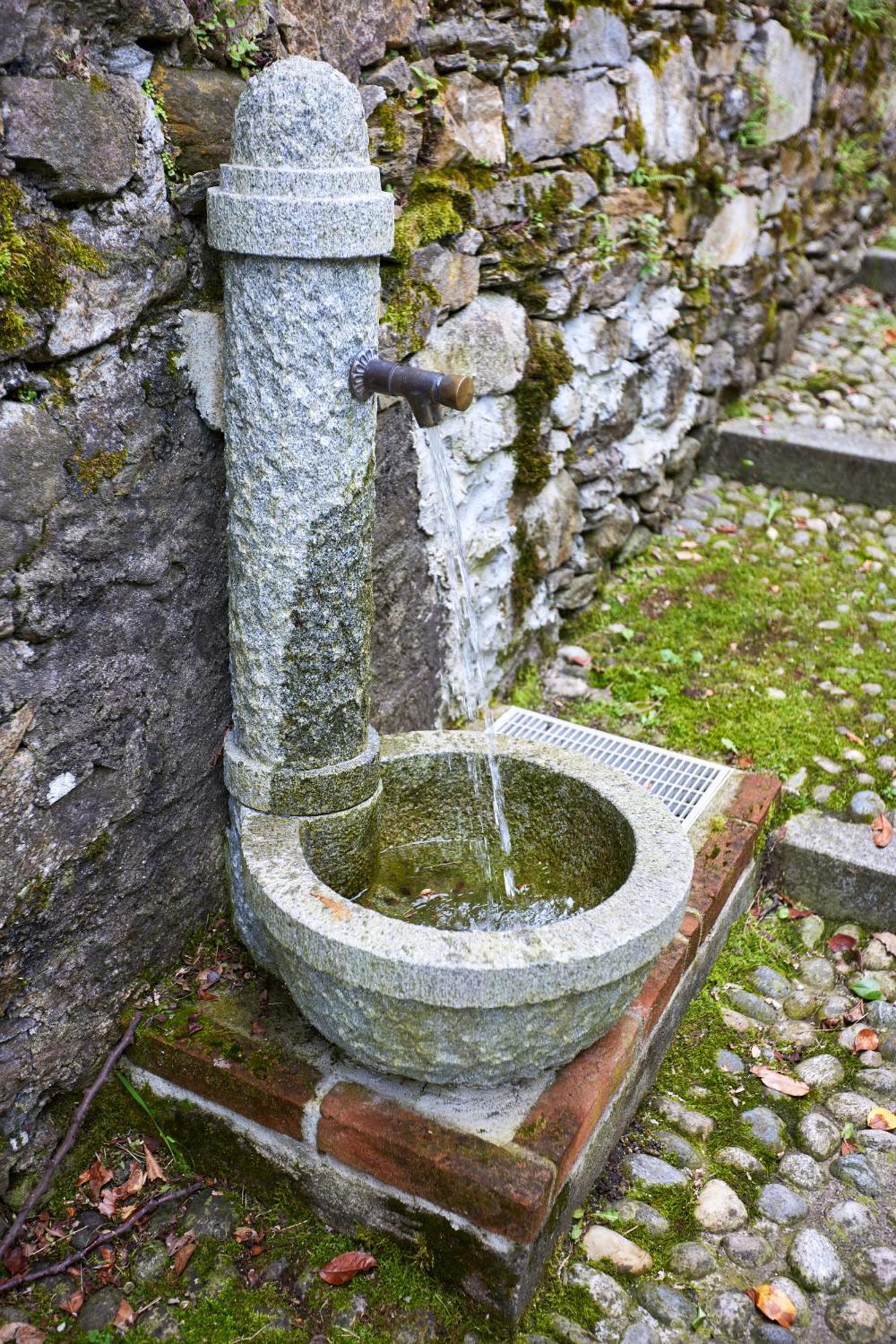 Villa Di Paese - Splendida Vista Lago Maggiore Oggebbio Luaran gambar